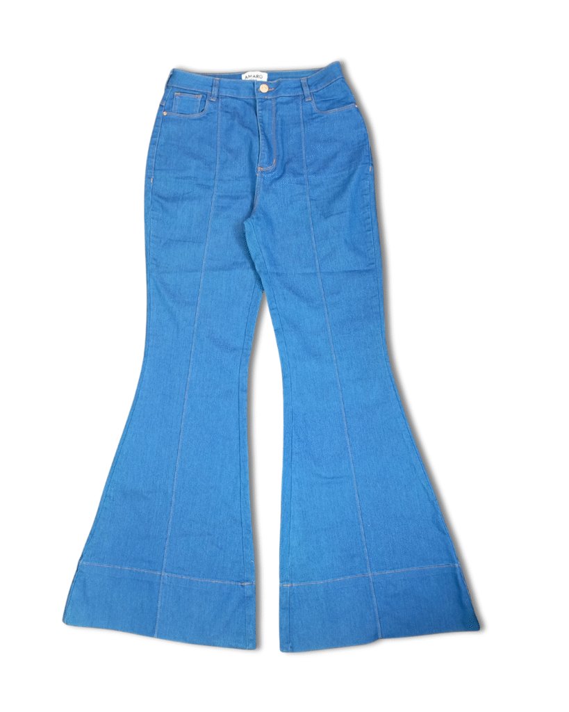 Calça jeans azul flare Amaro 44