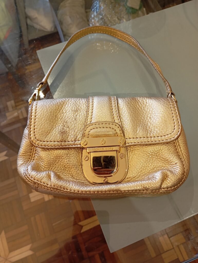 Bolsa crossbody dourado mk